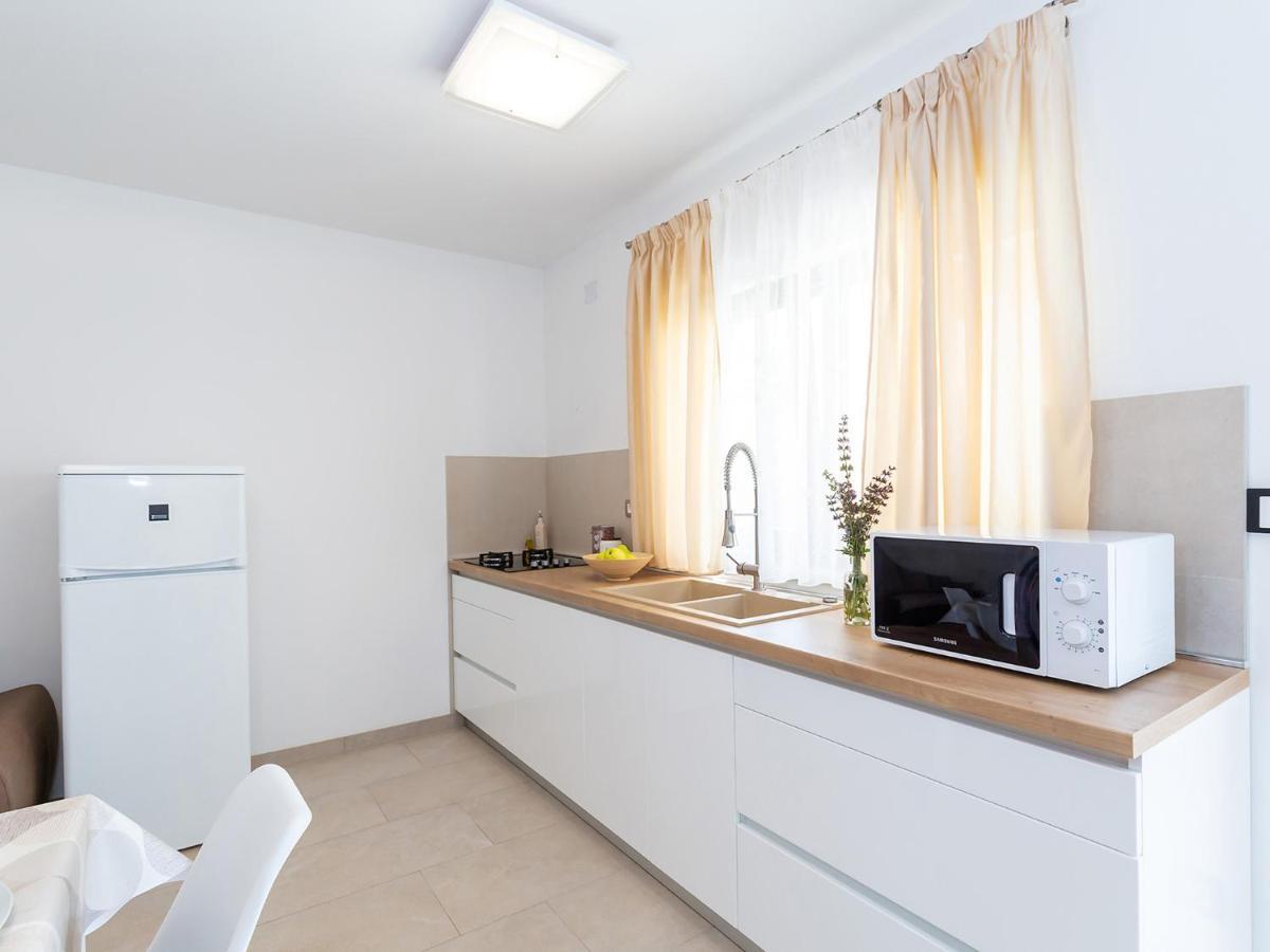 Villa Gioia Apartment With Terrace 波雷奇 外观 照片