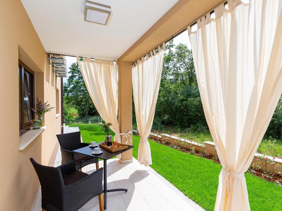 Villa Gioia Apartment With Terrace 波雷奇 外观 照片