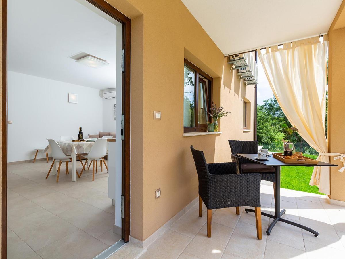 Villa Gioia Apartment With Terrace 波雷奇 外观 照片