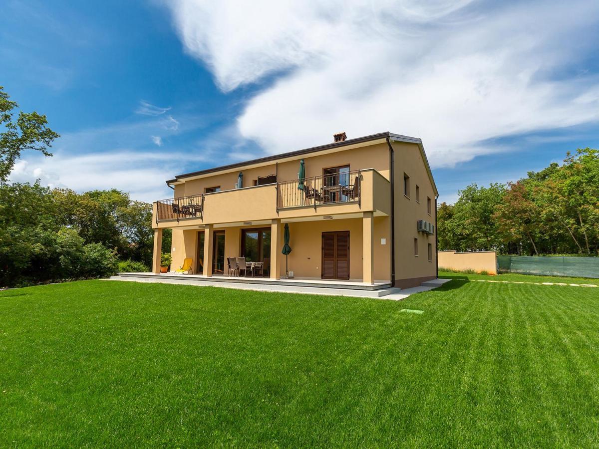 Villa Gioia Apartment With Terrace 波雷奇 外观 照片
